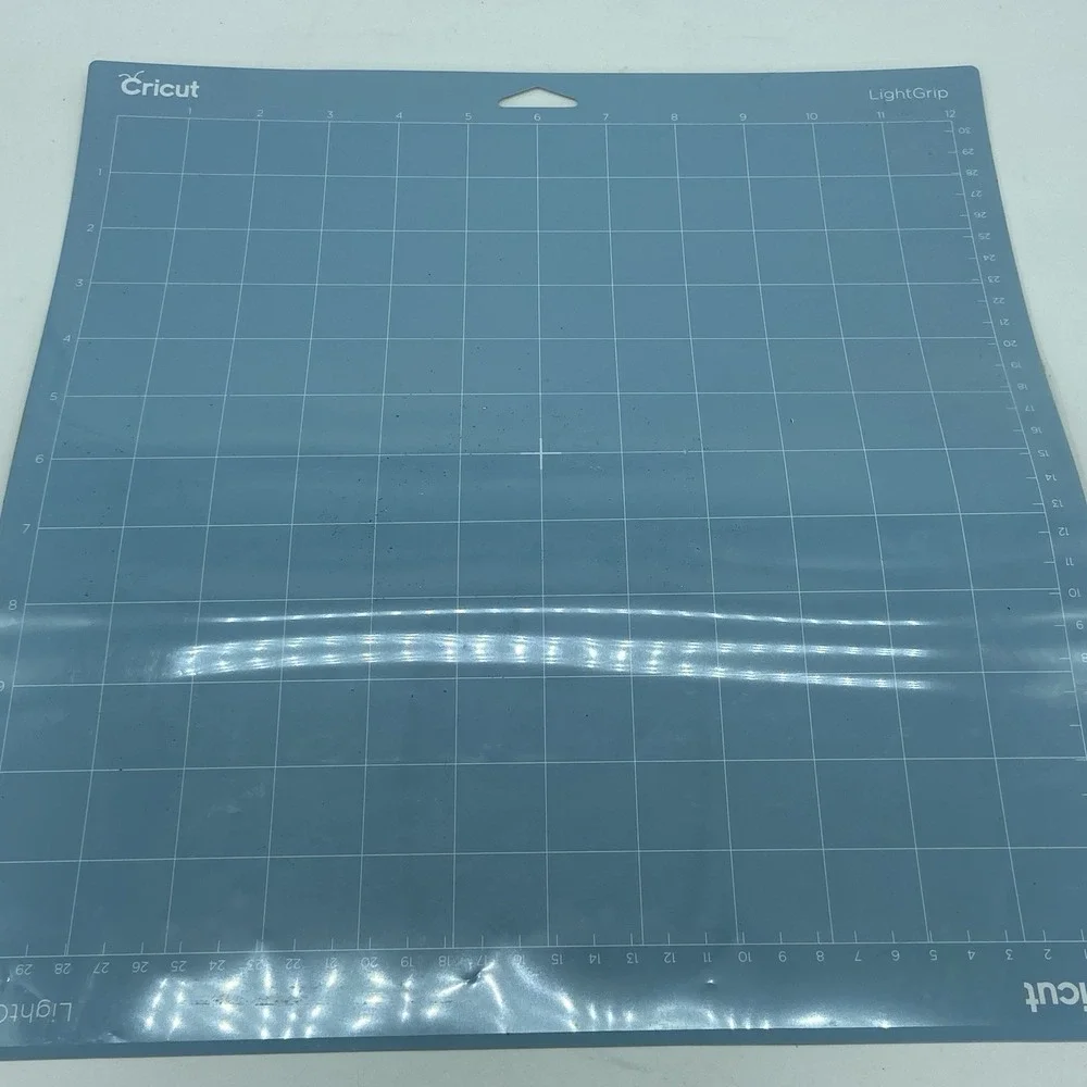 Cricut Vinyl Bundle 4 Rolls Foil Glitter Samplers Cardstock & 4 Cutting Mats